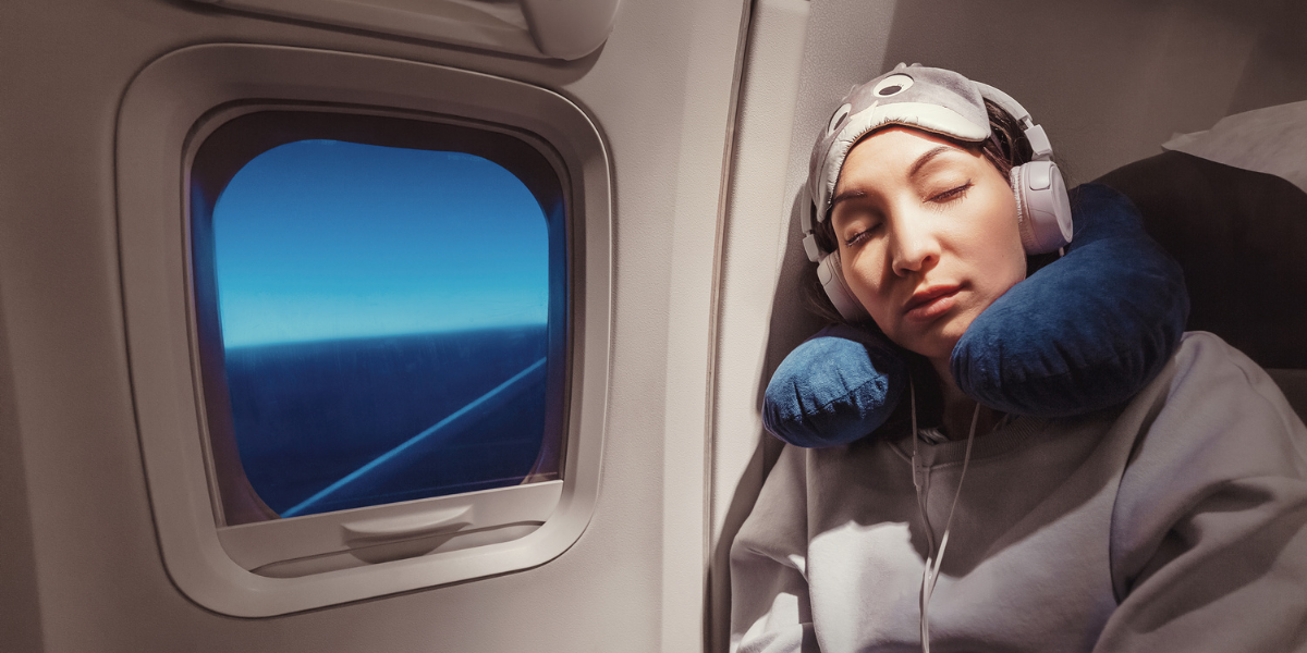 What Is a Redeye Flight? Meaning, Pros & Tips